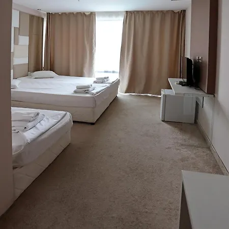 Хотел ривиера блу 3*