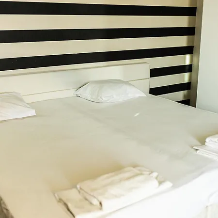 Хотел ривиера блу