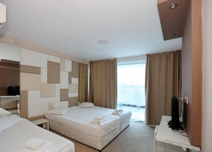 Хотел ривиера блу