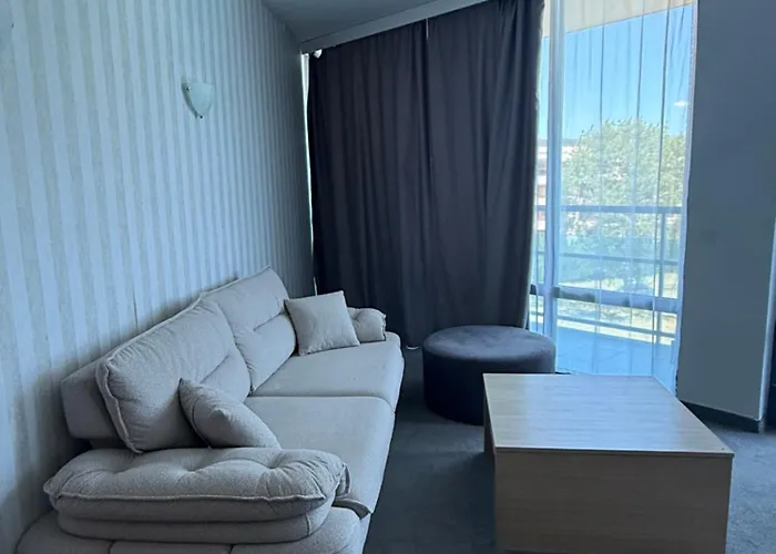 Хотел ривиера блу