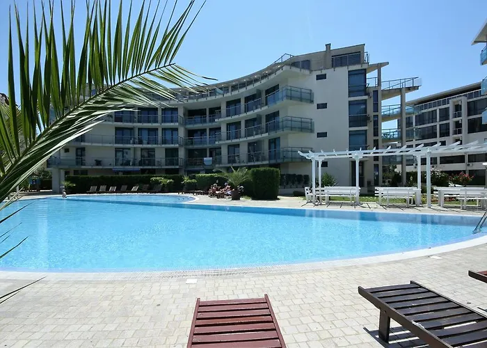 Хотел ривиера блу 3*